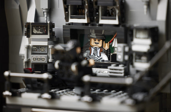 3981pcs Batcave Shadow Box 76252 US